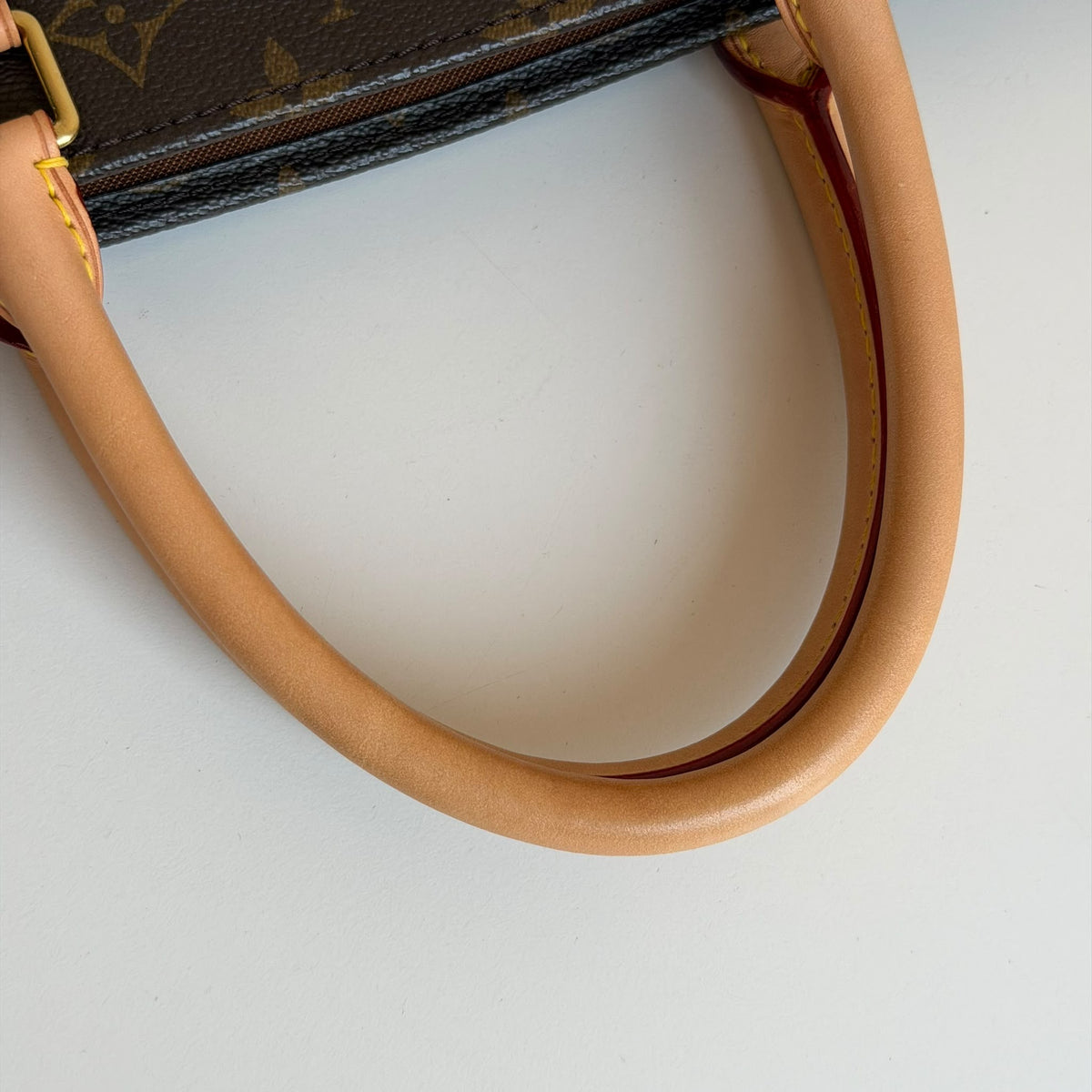 Louis Vuitton Sac Plat