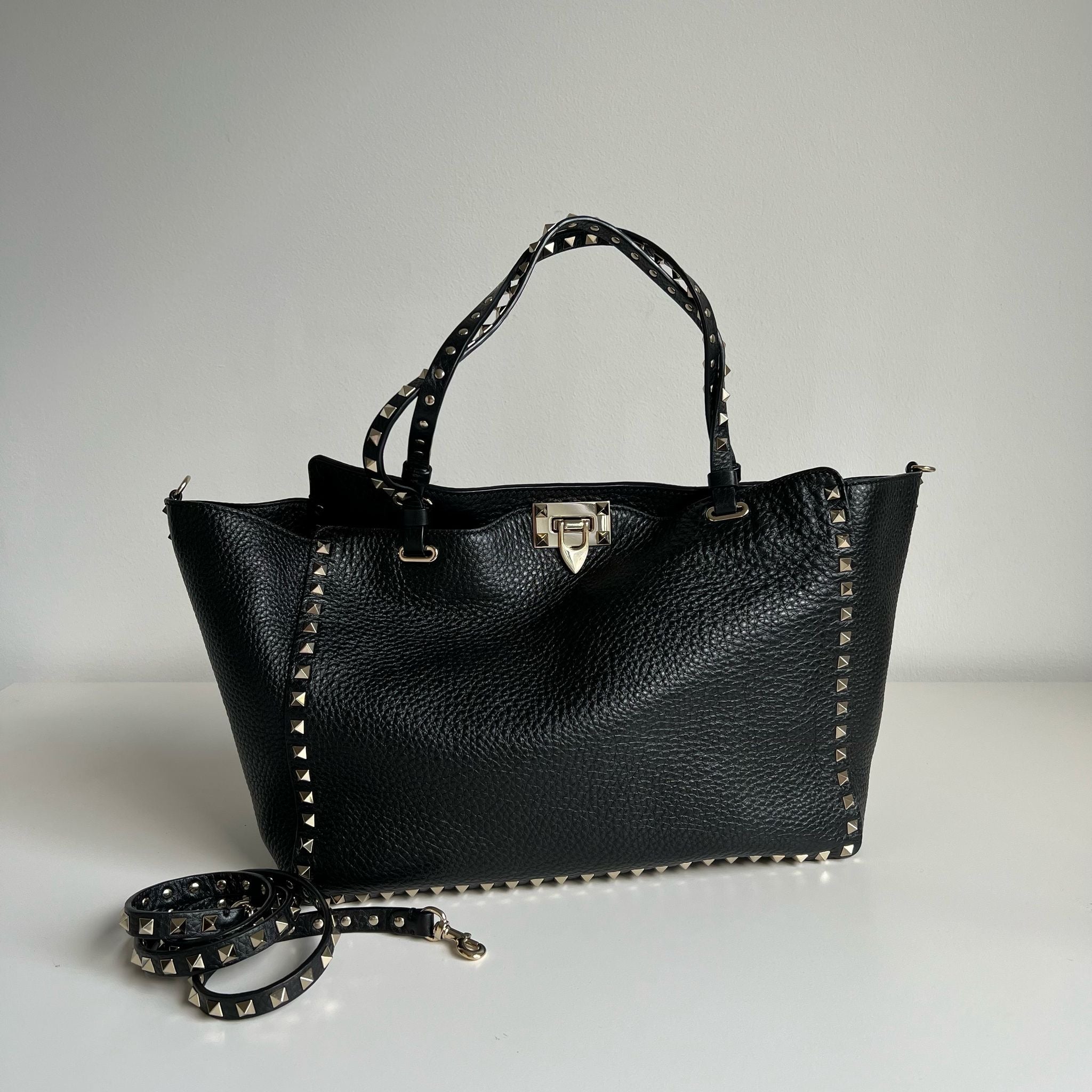 Valentino Rockstud