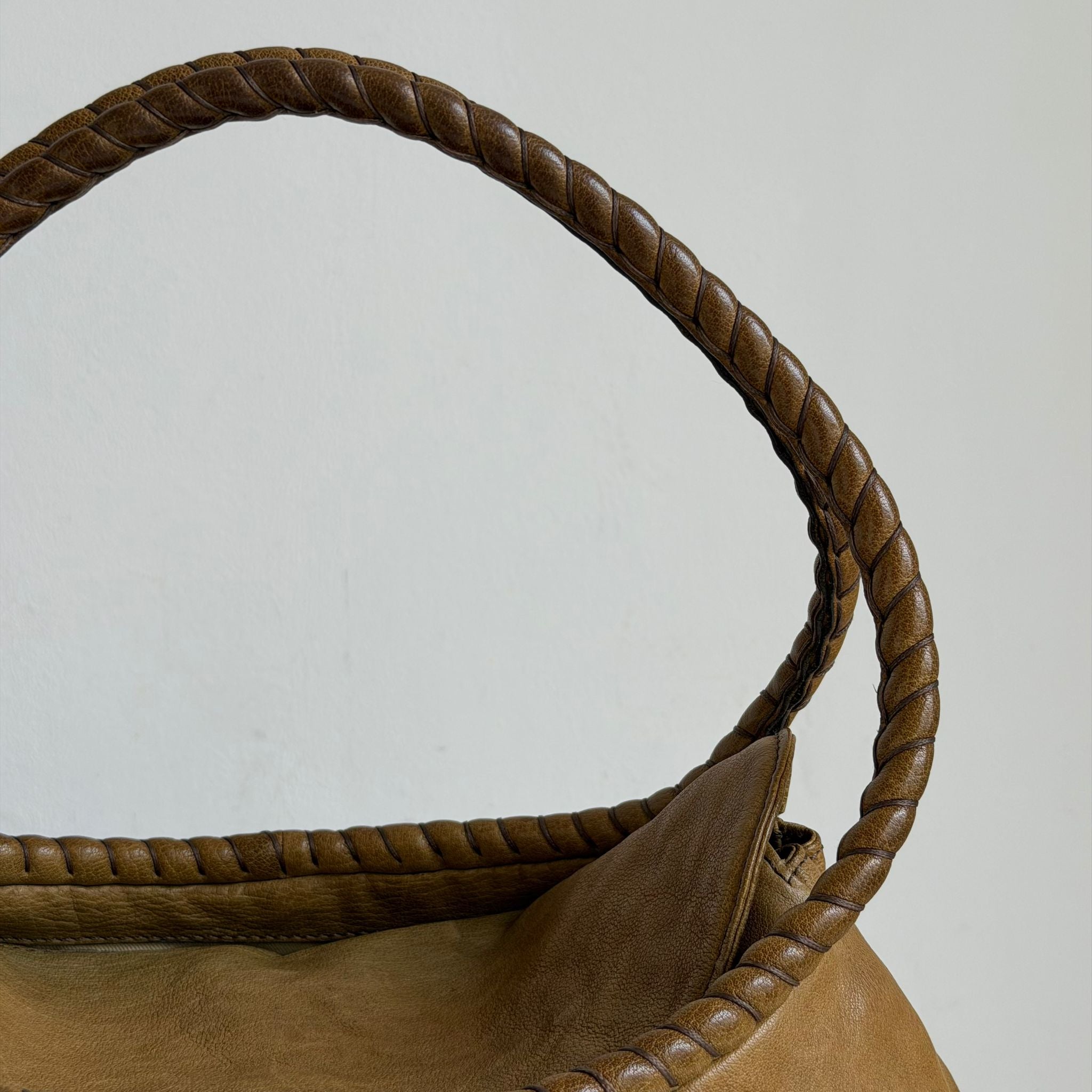 Valentino Hobo