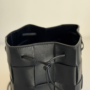 Bottega Veneta Bucket
