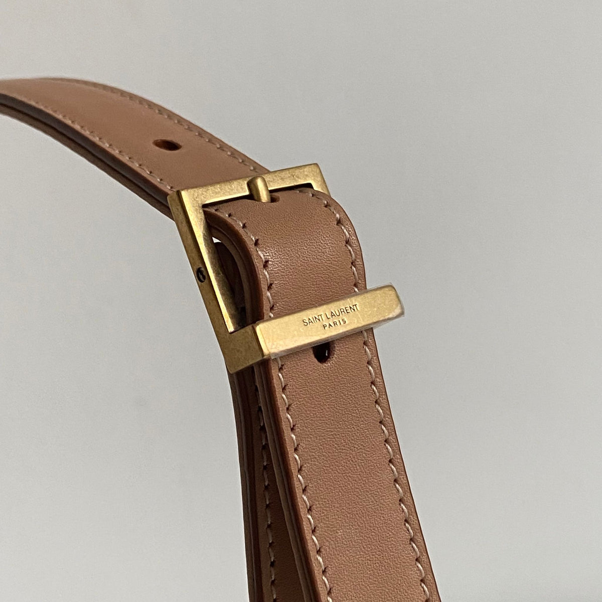 Saint Laurent La 5 à 7