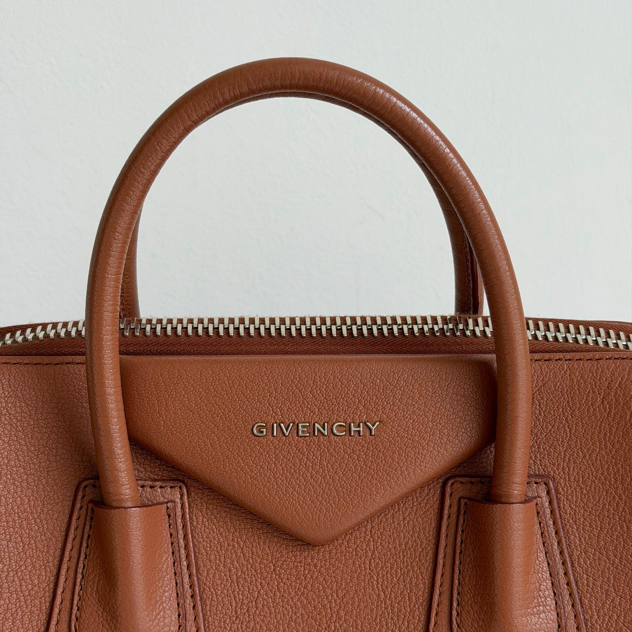 Givenchy Antigona