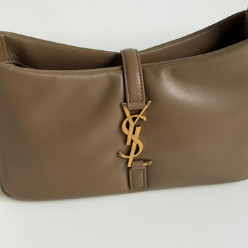Saint Laurent Le 5 à 7