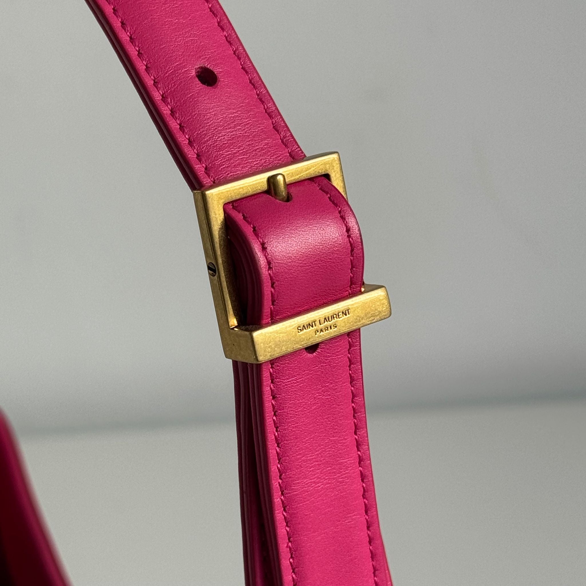 Saint Laurent Le 5 à 7