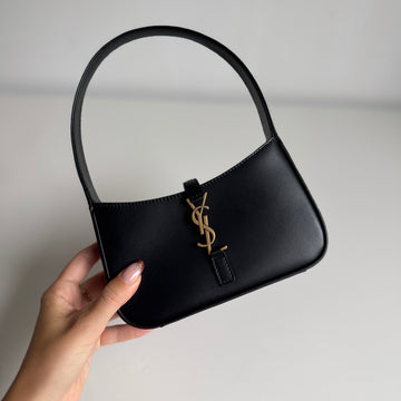 Saint Laurent La 5 à 7