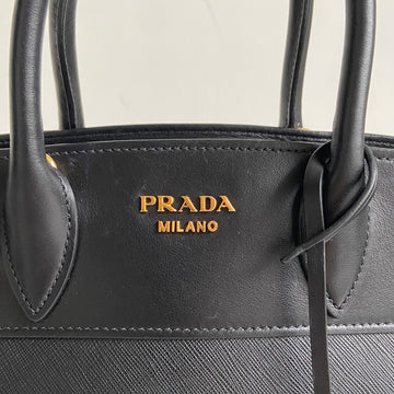 Prada Esplanade