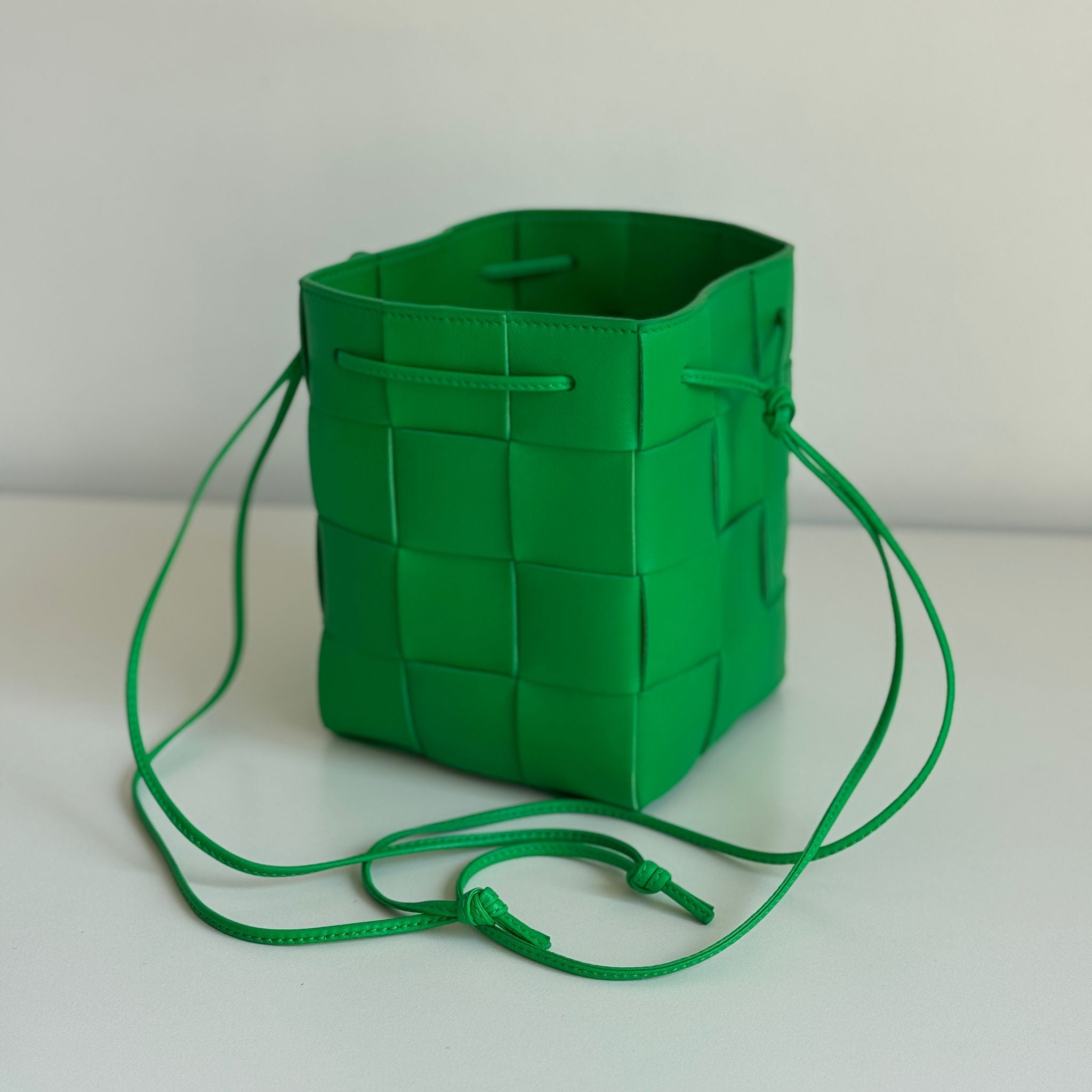 Bottega Veneta Bucket