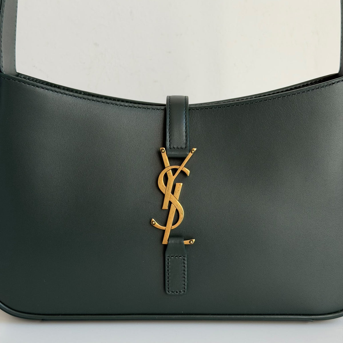 Saint Laurent Le 5 à 7