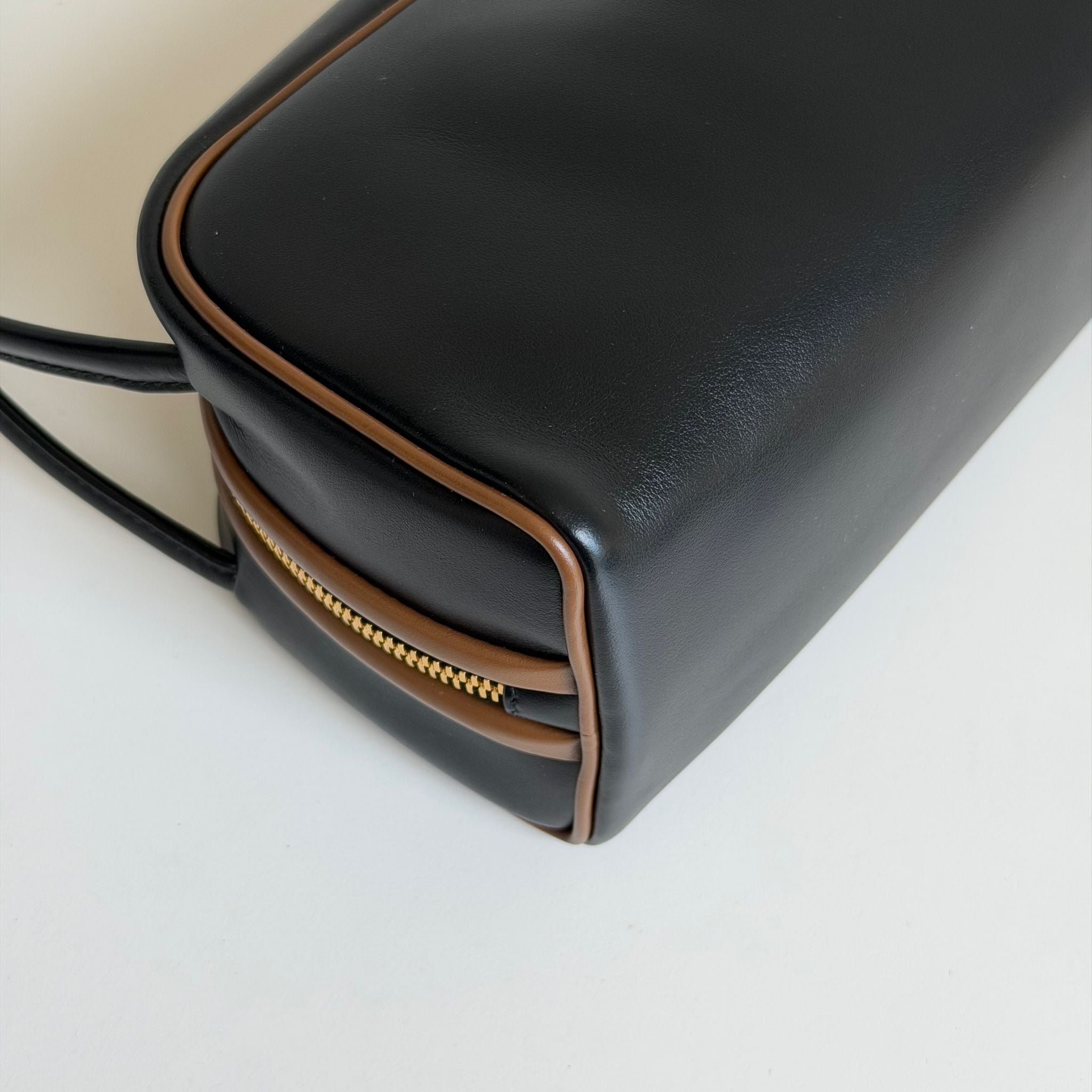 Prada Swing