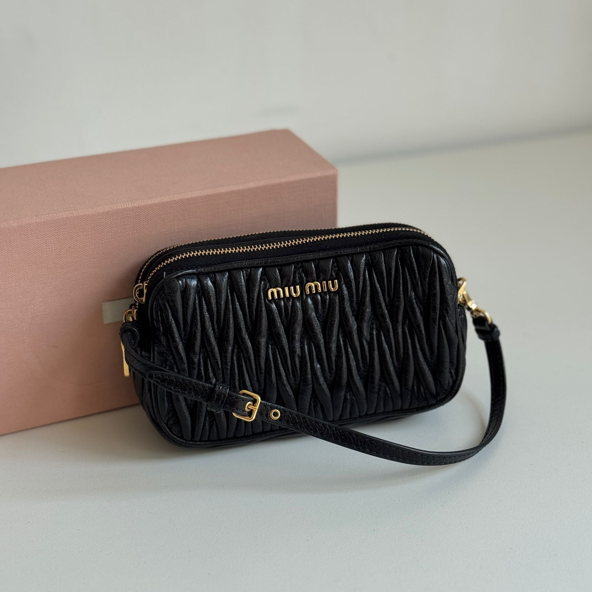 Miu Miu Pochette