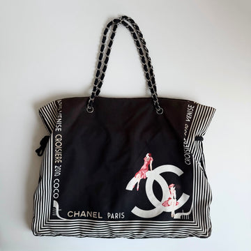Chanel Shopper
