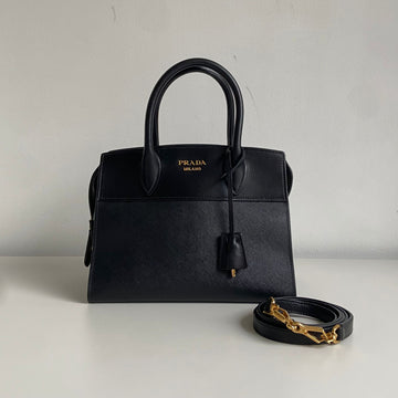 Prada Esplanade