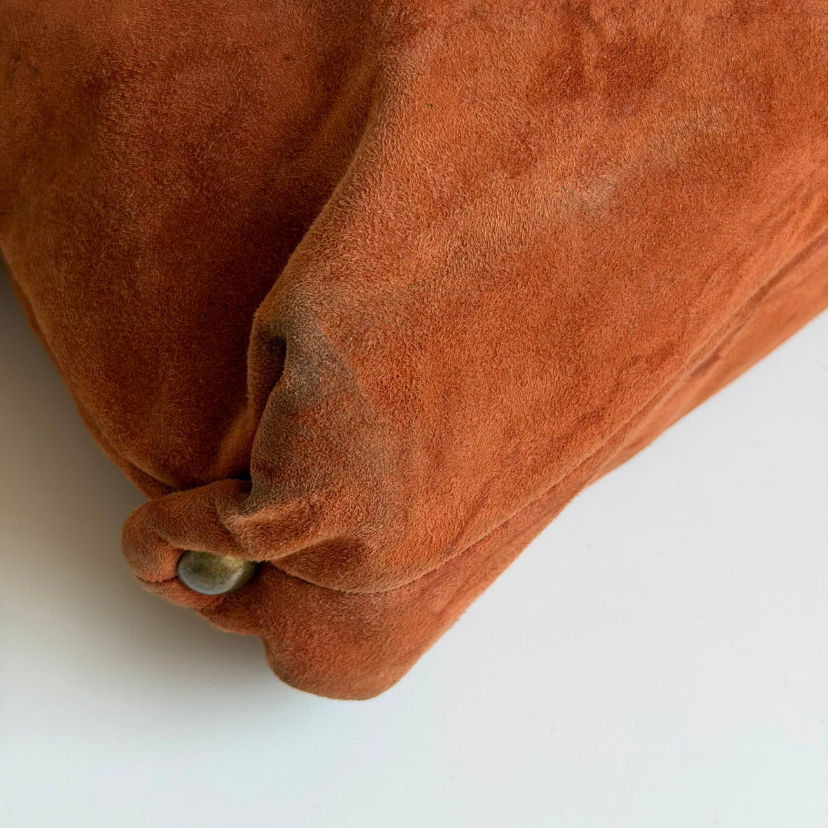 D&G suede