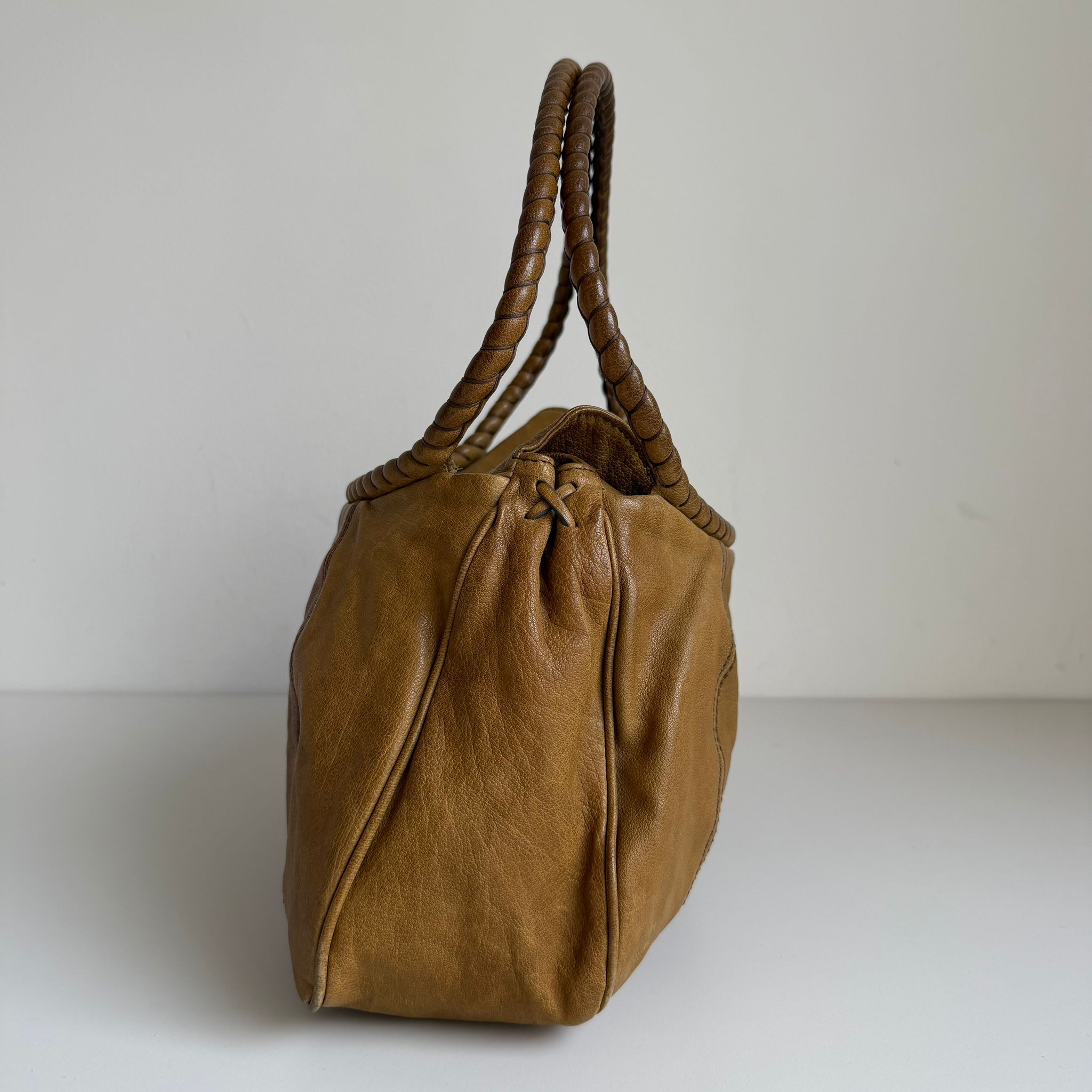 Valentino Hobo