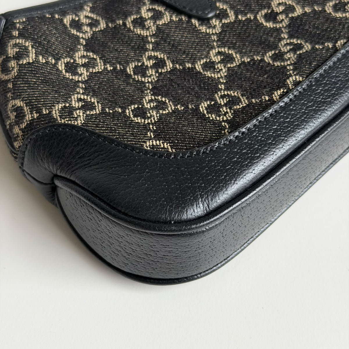 Gucci Jackie