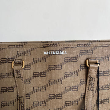 Balenciaga Signature
