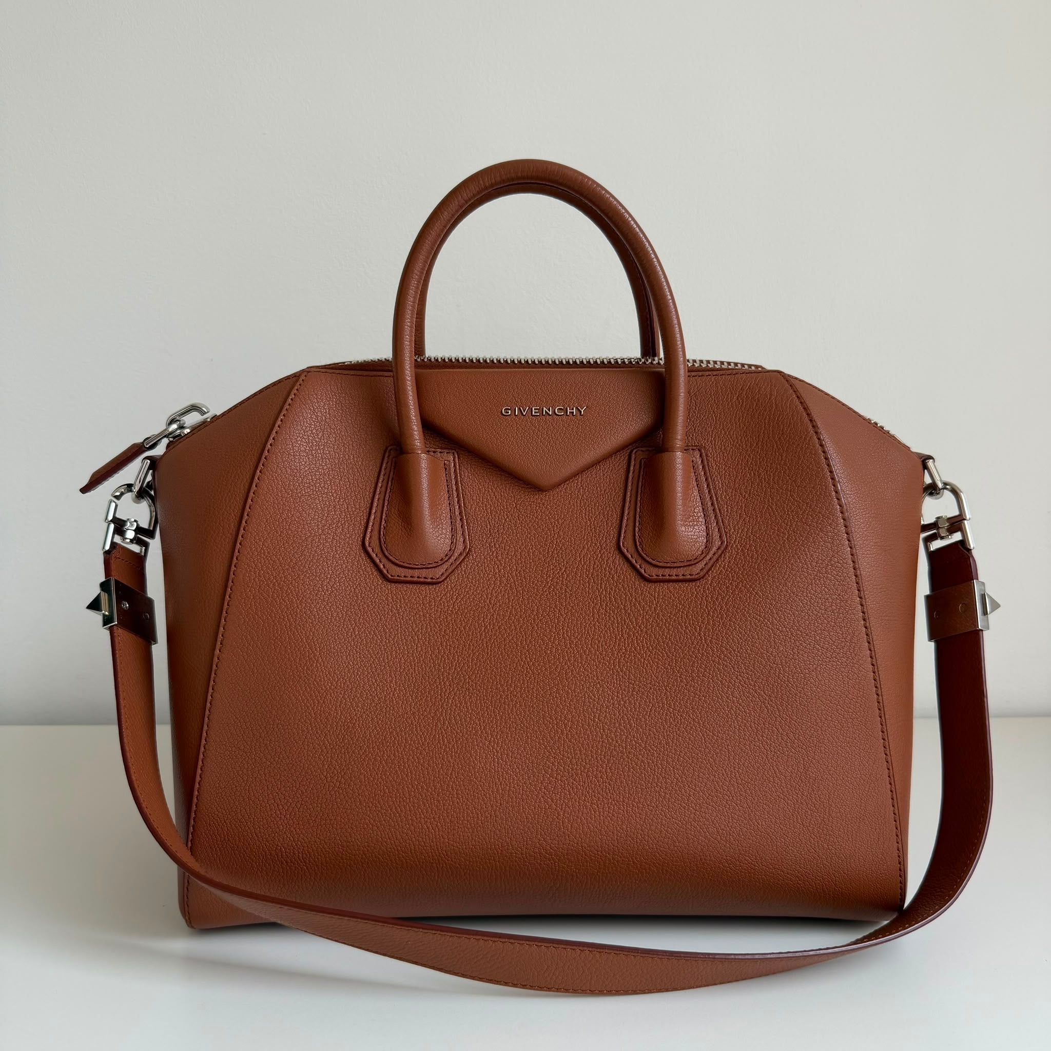 Givenchy Antigona