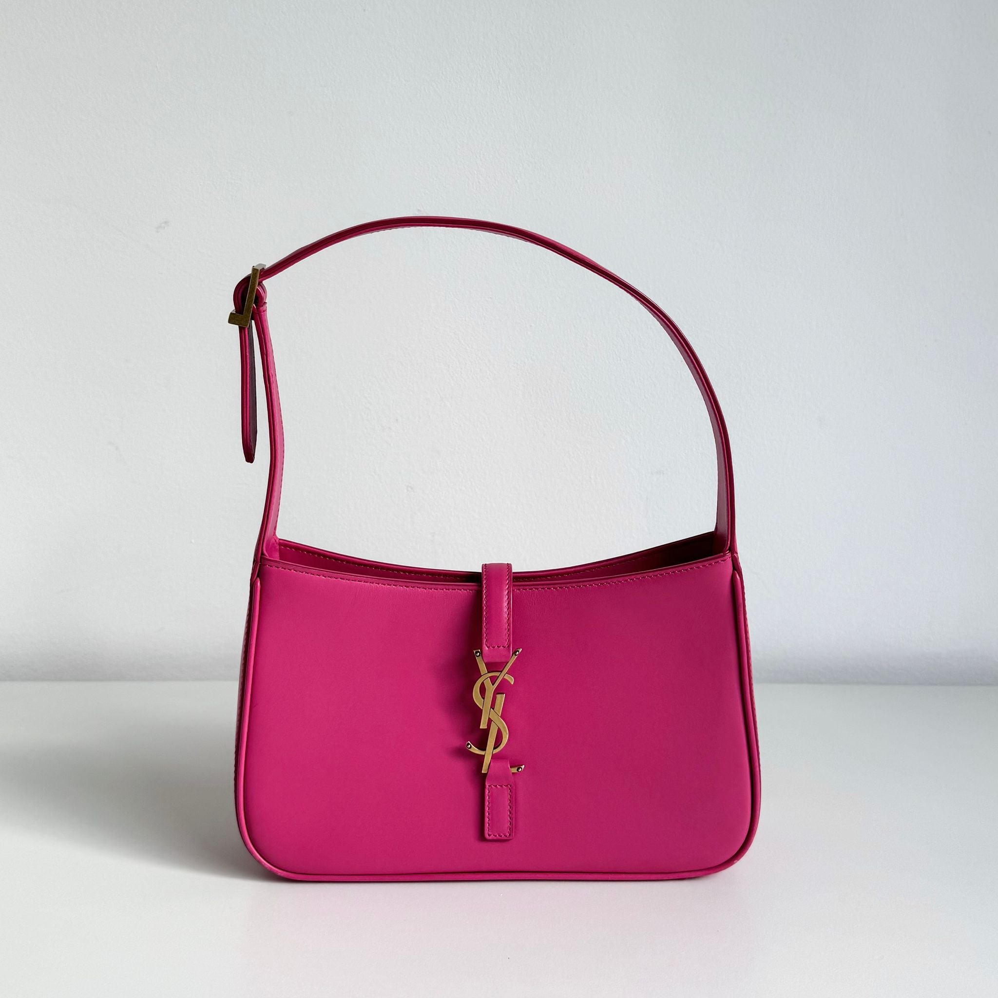 Saint Laurent Le 5 à 7