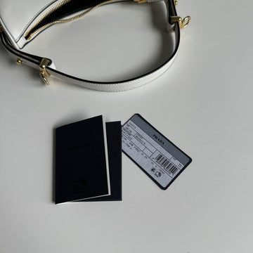 Prada Arqué