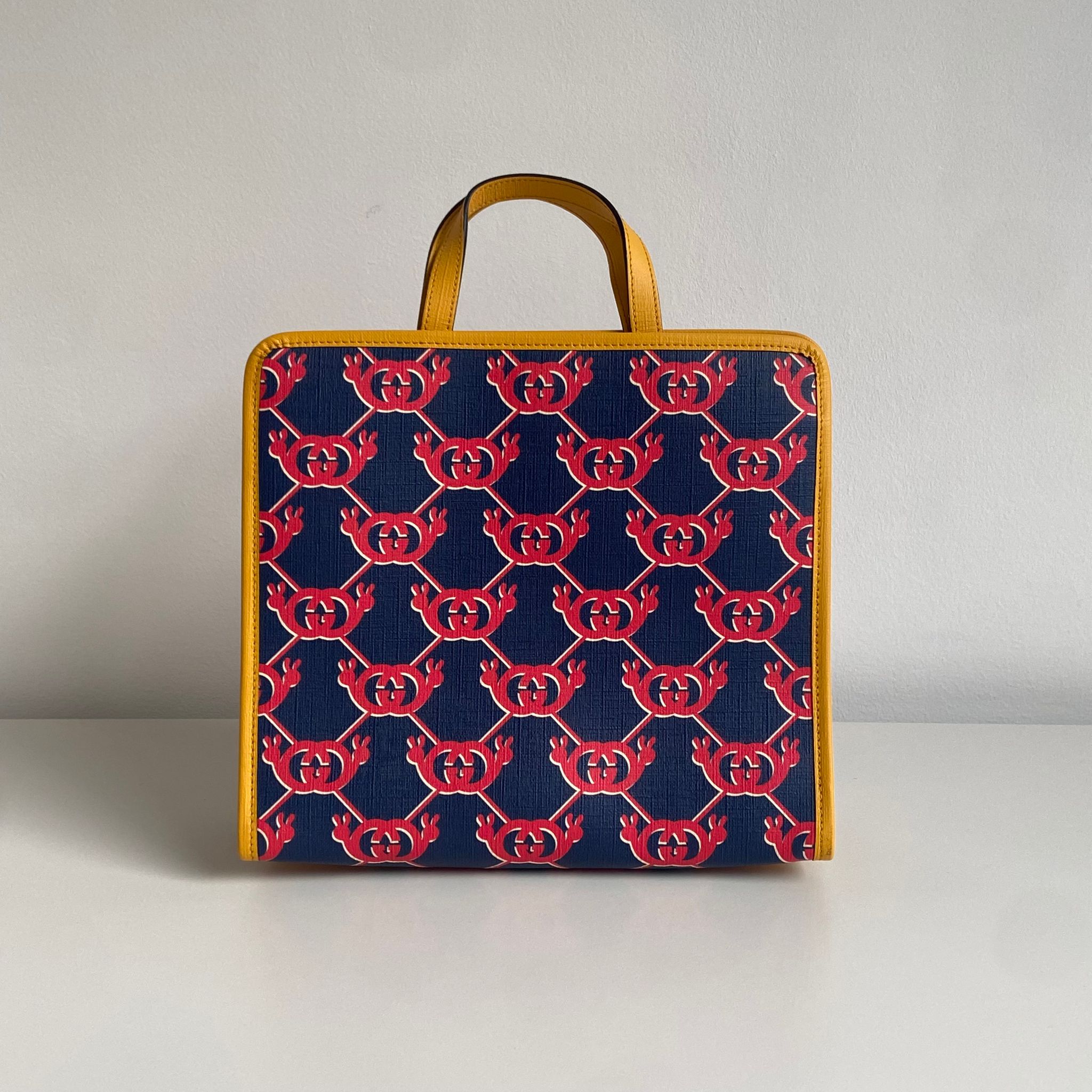 Gucci G Snail Interocking