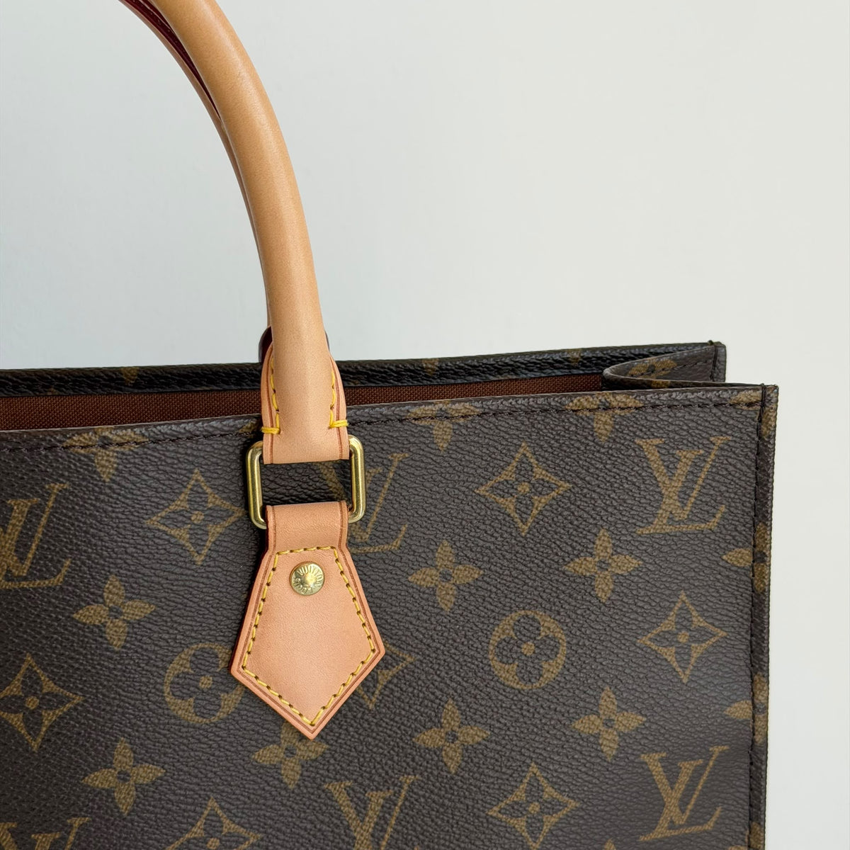 Louis Vuitton Sac Plat