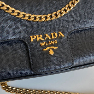 Prada Pattina