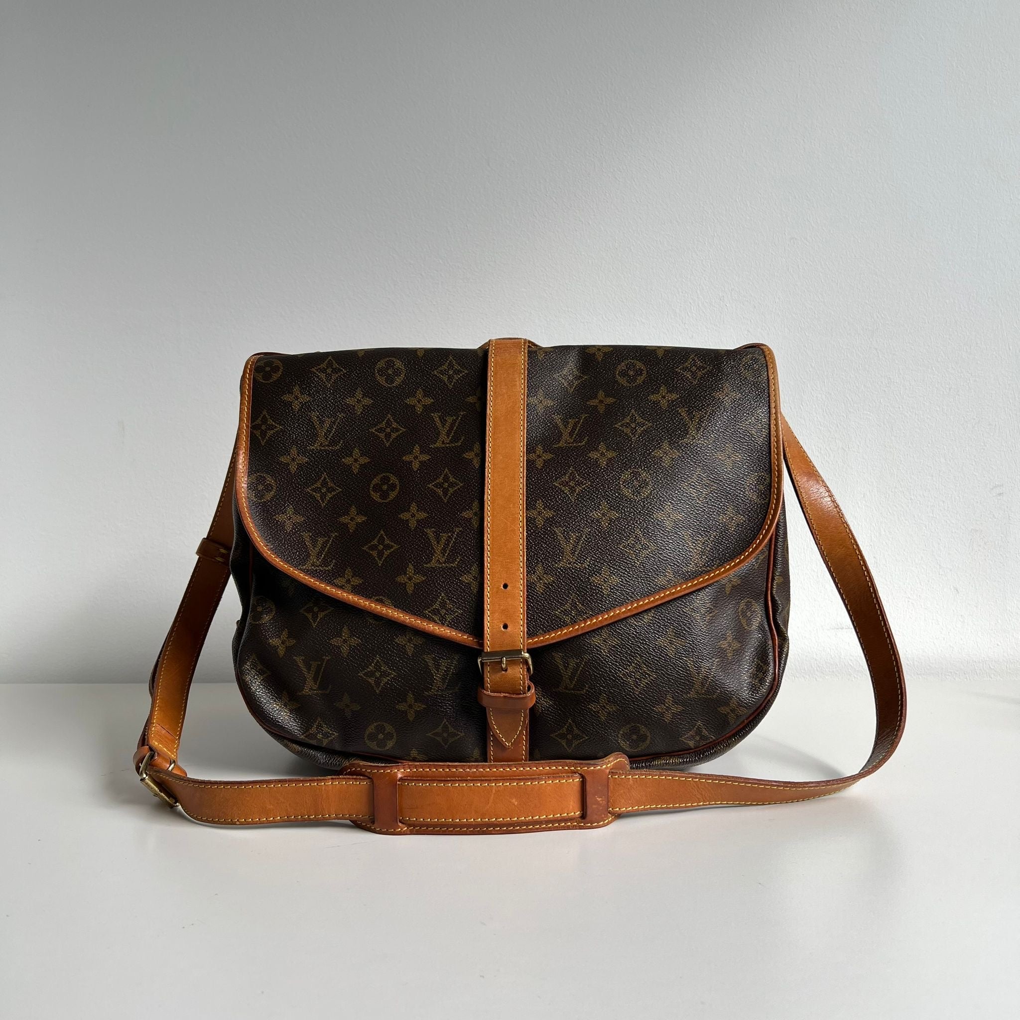 Louis Vuitton Saumur