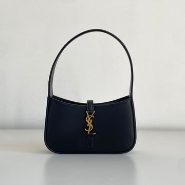 Saint Laurent Le 5 à 7