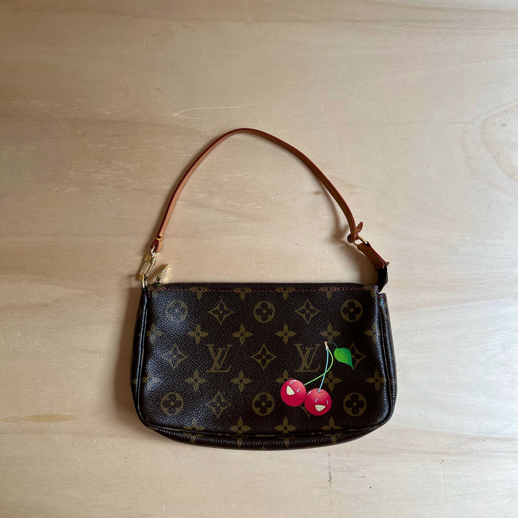 Louis Vuitton pochette