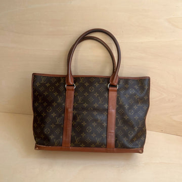 Louis Vuitton shopper