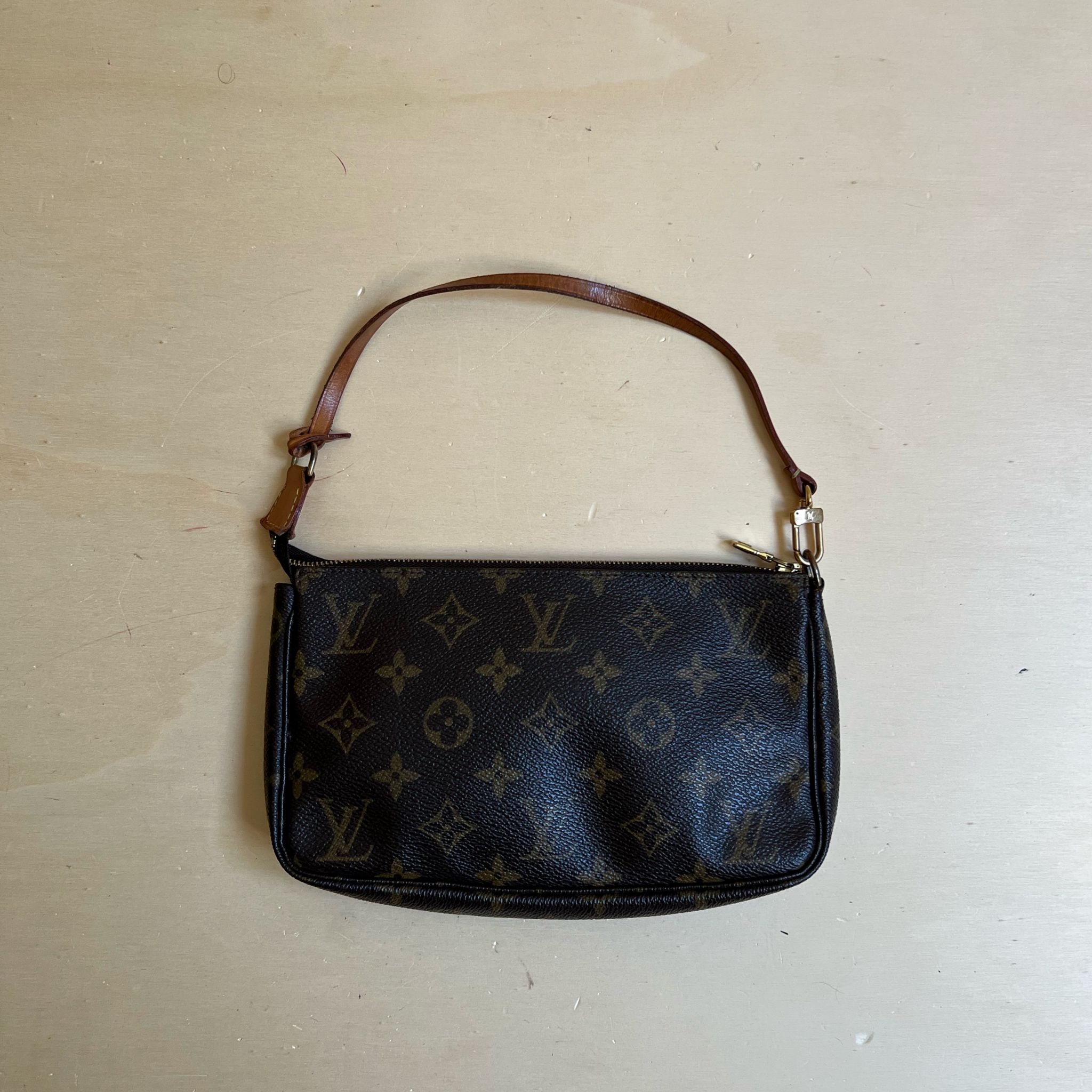 Louis Vuitton pochette