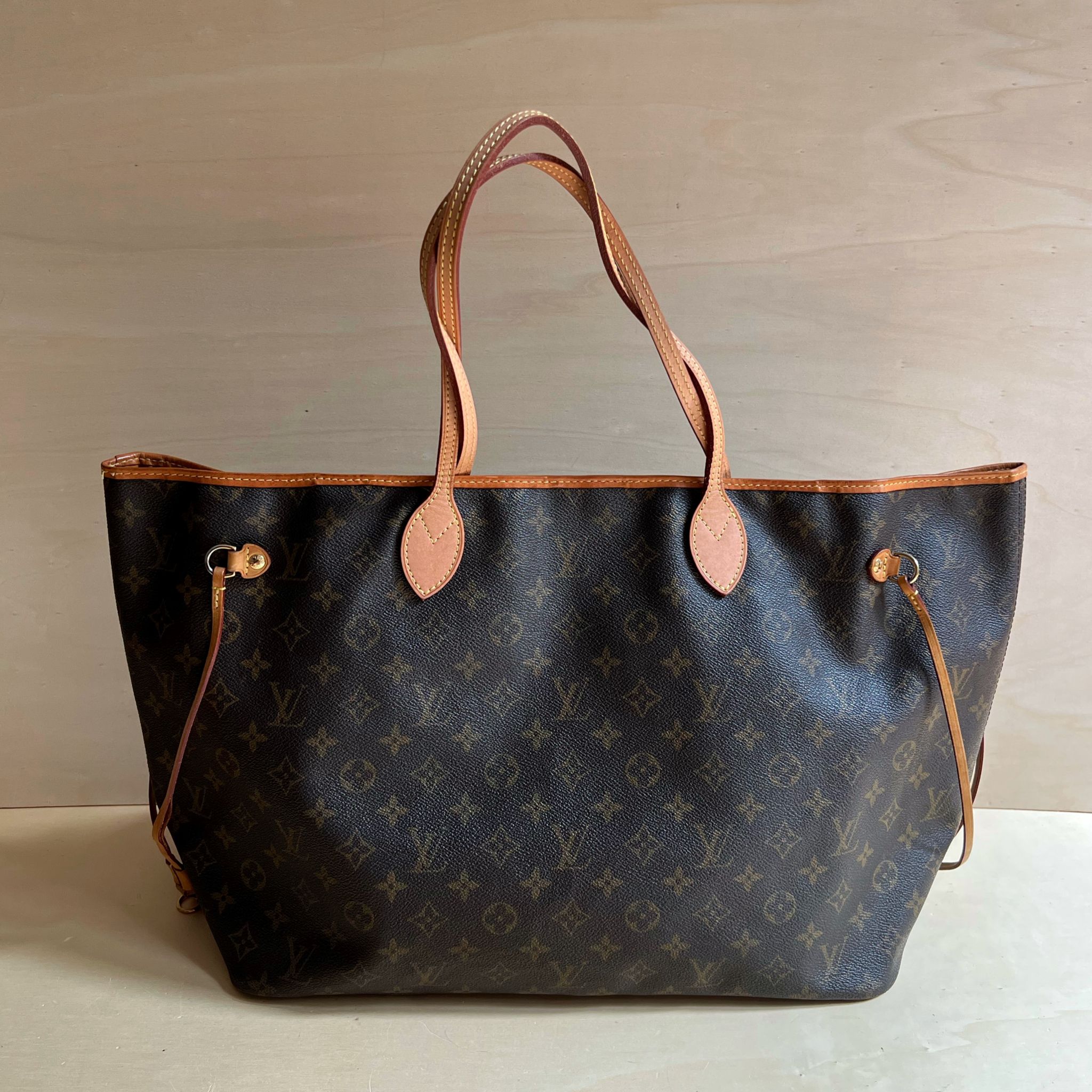 Louis Vuitton Neverfull